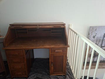 Gratis af te halen: Gebruikt cilinderbureau met rolluik