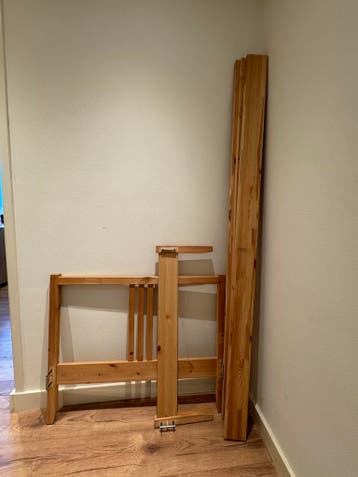 GRATIS Ikea bedframe 200x90cm en lattenbodem