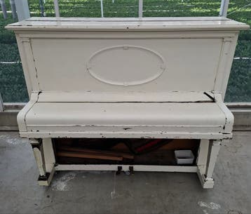 Vintage piano