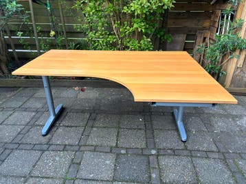 IKEA Galant hoekbureau (GRATIS, alleen vandaag)