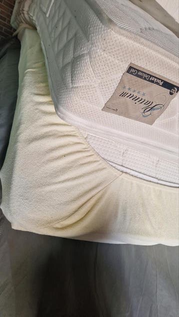 Gratis! Beter bed Matras + topper + bed