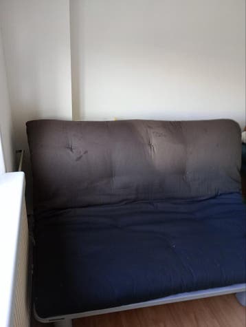 Donkerbruin slaapbankje