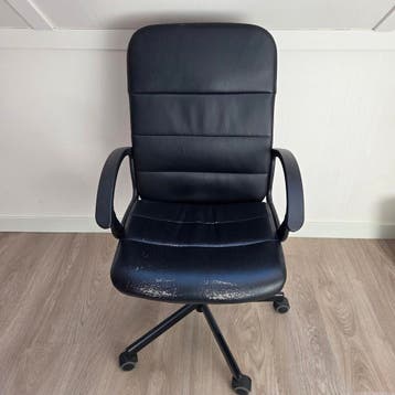 GRATIS zwarte kunstleren bureaustoel