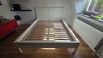 Gratis afhalen: IKEA bedframe (160x200)