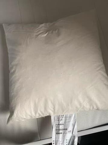 ***GRATIS*** Ongeveer 12 binnenkussens van de ikea, met hoes