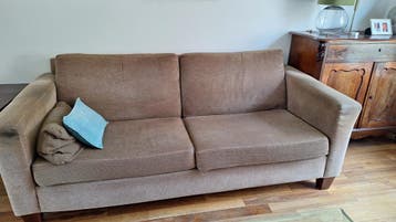 Twee banken van 2 meter breed