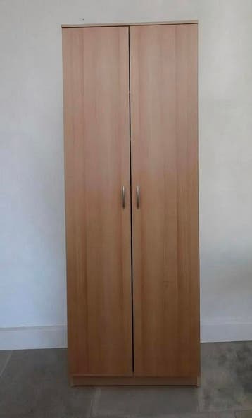 2 x Opbergkast 184x75x34.5 cm 1 met spiegel op de deur