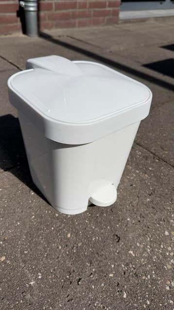 Klein wit pedaalemmertje - Handig en compact