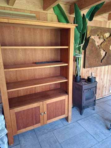 GRATIS leuke houten kast