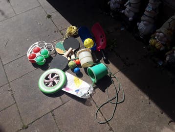 Buitenspeelgoed  gratis