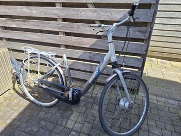 Gratis, fiets en allerlei onderdelen.
