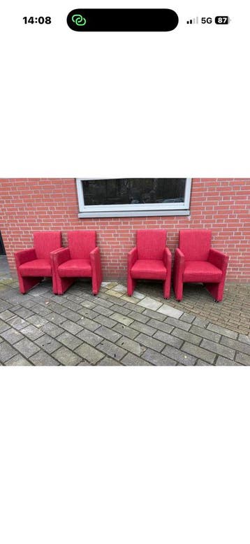 Gratis! 4 eetkamerstoelen met wieltjes - Rood