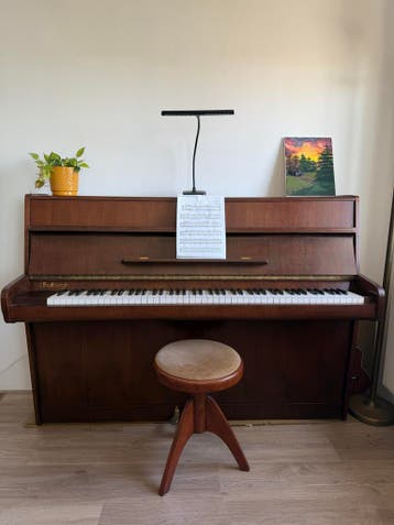 Lindbergh piano met stoeltje