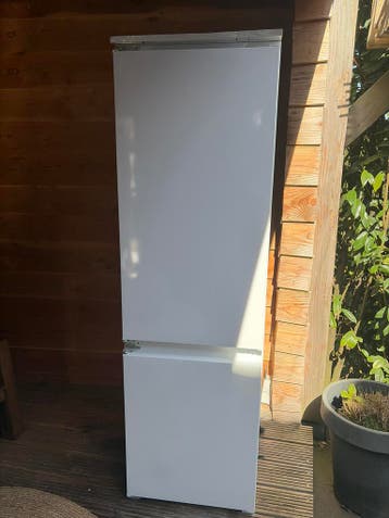 Witte Whirpool koel-vriescombinatie met vriesvak onder