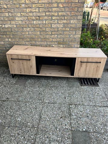 Tv-meubel met twee deuren en open vak