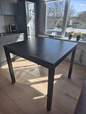 Hoge zwarte houten tafel - Ideaal voor eetkamer of keuken