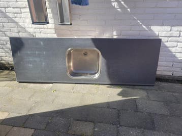 Gebruikt aanrechtblad met spoelbak