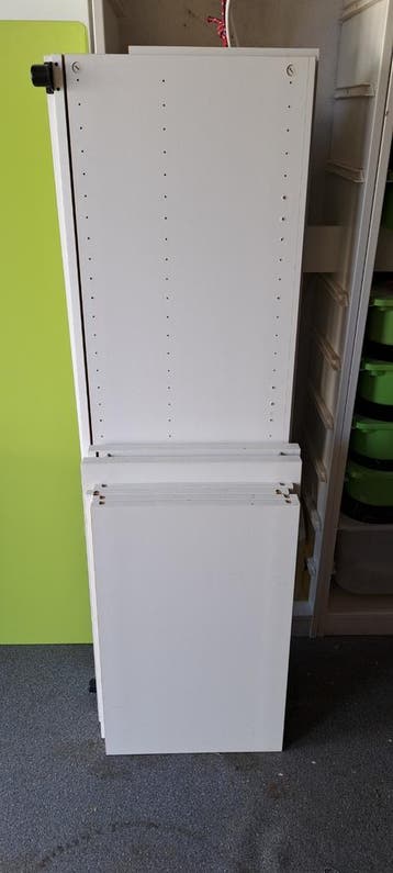 Ikea kast zonder deuren, gedemonteerd