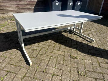 Bureau Projecta - Wit