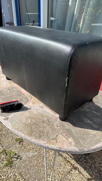 Zwarte poef leren bankje