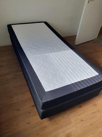 GRATIS Boxspring 90x200 in nette staat zo snel mogelijk