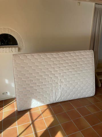 Gratis Matras twijfelaar 120cm