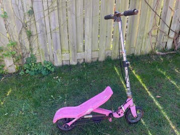 Gratis Space Scooter (defect) - voor onderdelen
