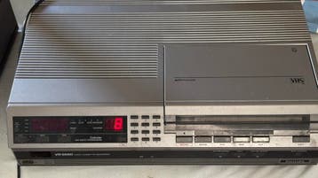 GRATIS Philips VR 6560 videorecorder VHS systeem