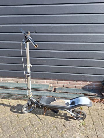 Spacescooter, oud maar werkt nog wel