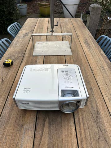 Gratis BenQ beamer met plafond montage beugel rvs