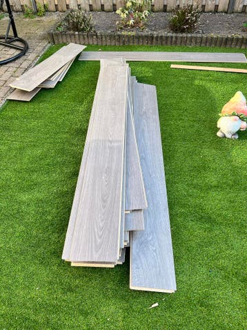 GRATIS!! Gebruikte laminaat vloer - Grijs houtnerf