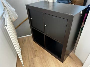 Gratis kallax kast 4 vakken met 2 extra kastjes