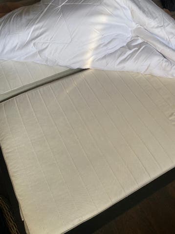 Twee IKEA matrassen middelhard 80x200 centimeter