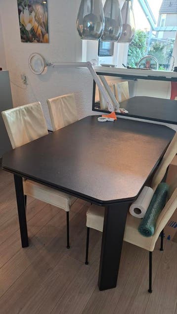 Uitschuifbare eettafel