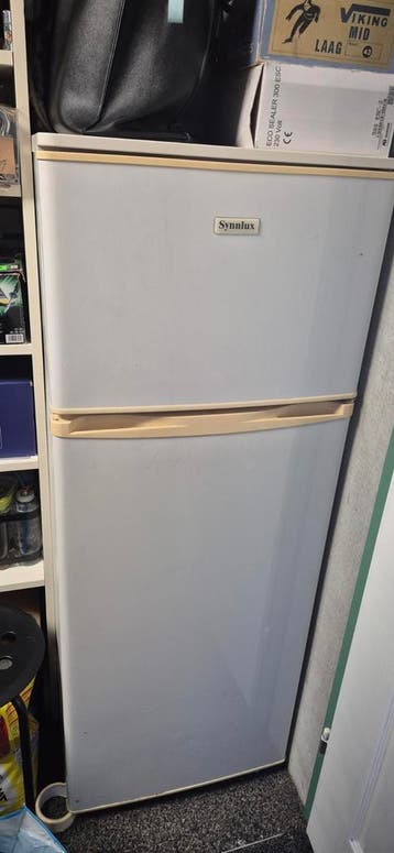 Synnlux koelkast met vriesvak 140x55