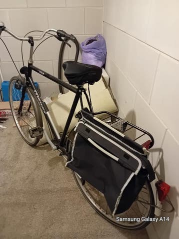 Herenfiets met fietstas en voetpomp - Goede staat