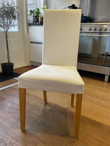 Witte eetkamerstoelen 4 (ikea)