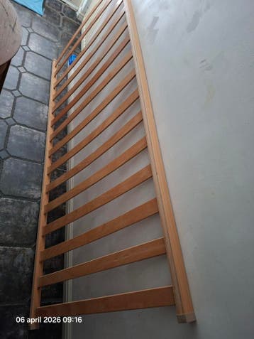 Gratis houten lattenbodem 90x200