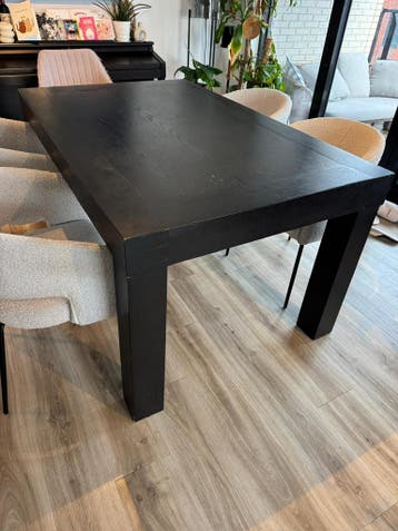 Gratis af te halen - eettafel