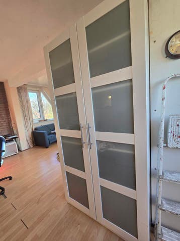 Gratis ophalen: mooie kledingkast