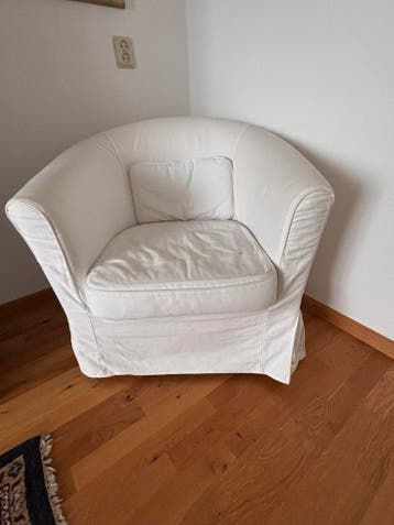 Gratis witte IKEA stoel - Zo goed als nieuw