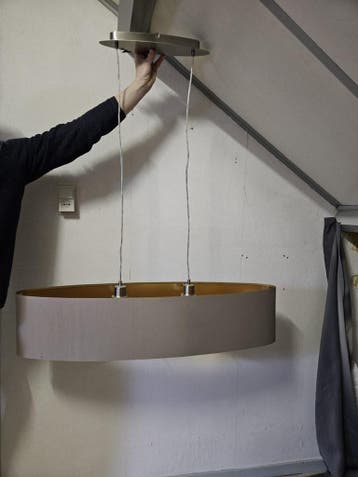 Hanglamp beige. GRATIS DEZE WEEK OPHALEN.