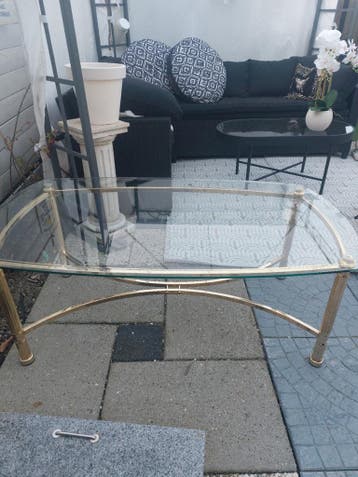Hollywood Regency salontafel glas met goud onderstel