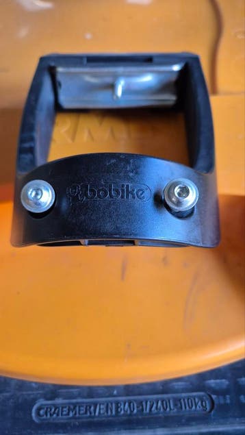 Bobike fiets steun voor fietsstoeltje.