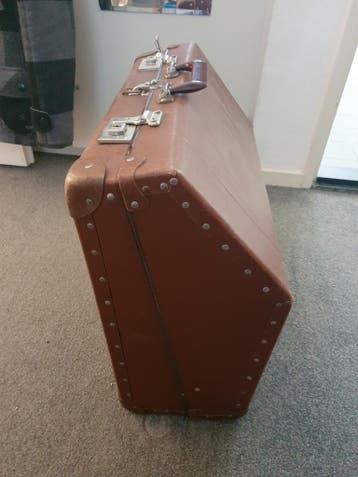 Bruine arcordeon koffer met sloten
