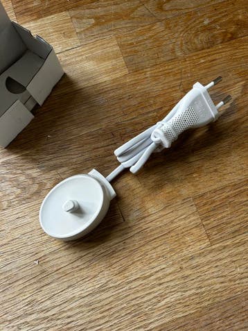 Gratis - Oral B tandenborstel oplader.