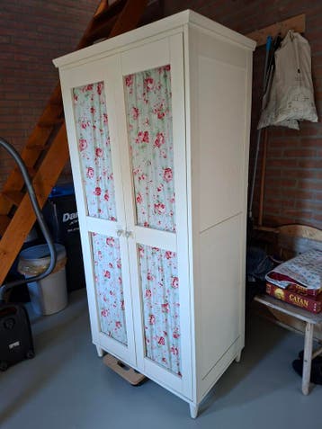 Gratis kast 180 cm hoog,80cm breed diep 55cm