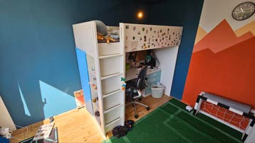 Hoogslaper met bureau en opbergruimte