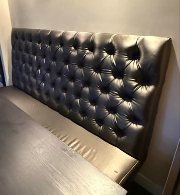 Eettafelbank gecapitonneerd