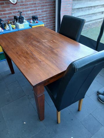 Teakhouten eettafel met 2 stoelen